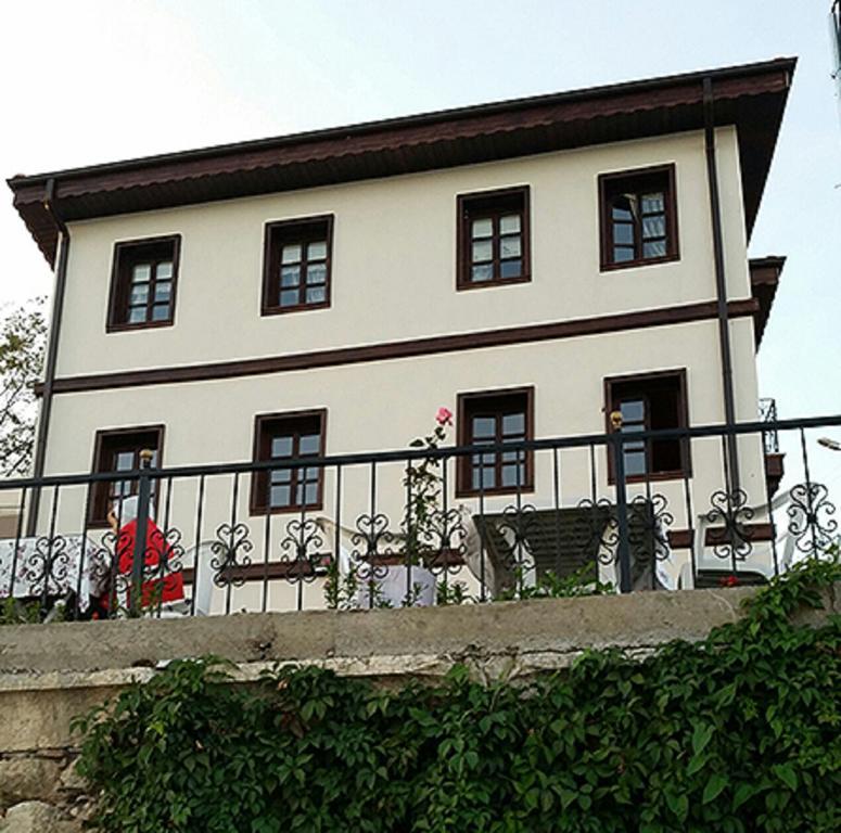 Faik Bey Konagi Bed and Breakfast Golyazi Zewnętrze zdjęcie