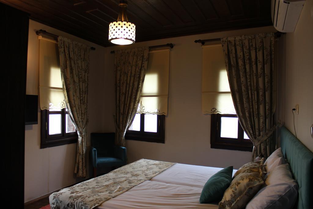 Faik Bey Konagi Bed and Breakfast Golyazi Pokój zdjęcie