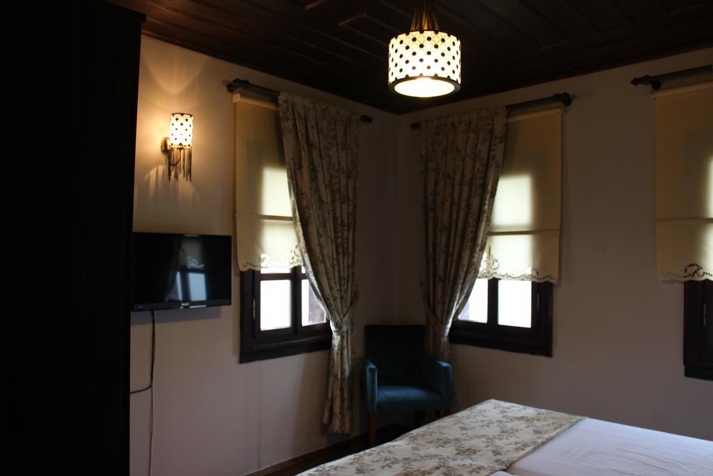 Faik Bey Konagi Bed and Breakfast Golyazi Pokój zdjęcie